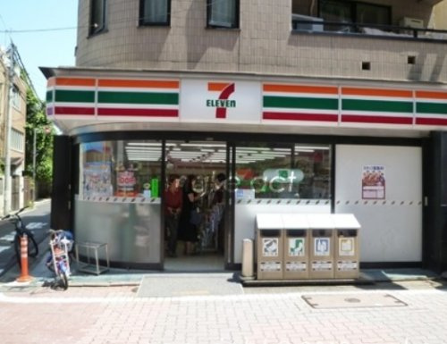 【コンビニエンスストア】セブン-イレブン　港区海岸3丁目店まで585ｍ