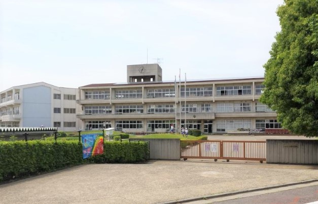 【小学校】つくばみらい市立小絹小学校まで1670ｍ