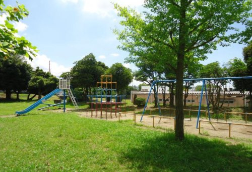 【公園】有秋中央公園まで2570ｍ