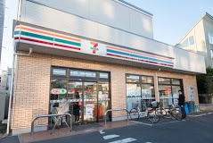 【コンビニエンスストア】セブン-イレブン　世田谷等々力1丁目店まで751ｍ