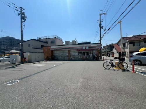 【コンビニエンスストア】セブンイレブン　尼崎稲葉荘4丁目店まで104ｍ