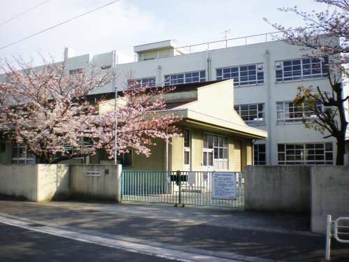 【小学校】尼崎市立清和小学校まで454ｍ