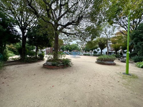 【公園】長洲東通子ども広場まで780ｍ
