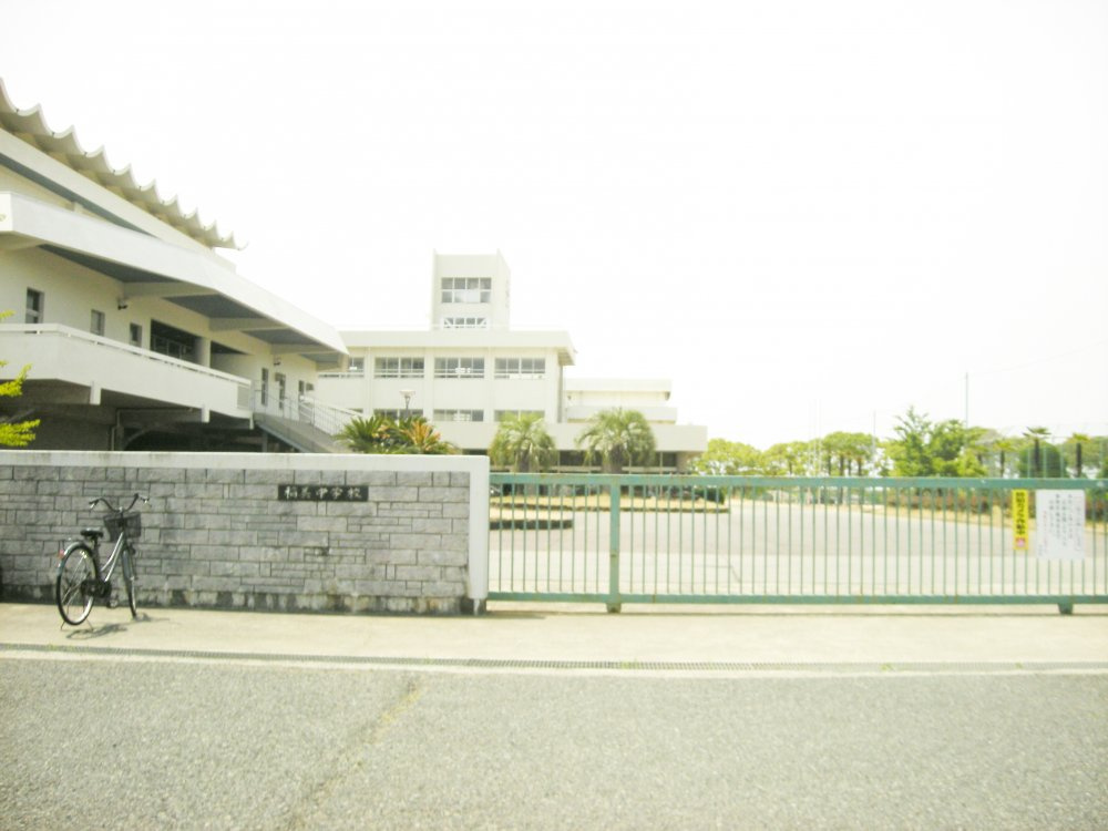 【中学校】稲美中学校まで3383ｍ