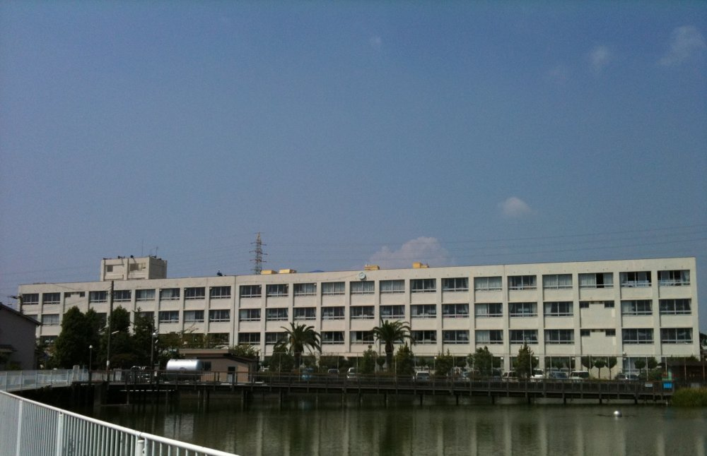 【小学校】播磨西小学校まで611ｍ