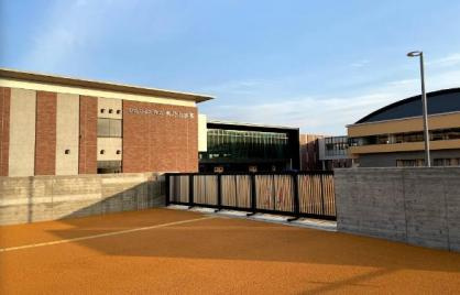 【中学校】ひたちなか市立美乃浜学園まで2711ｍ