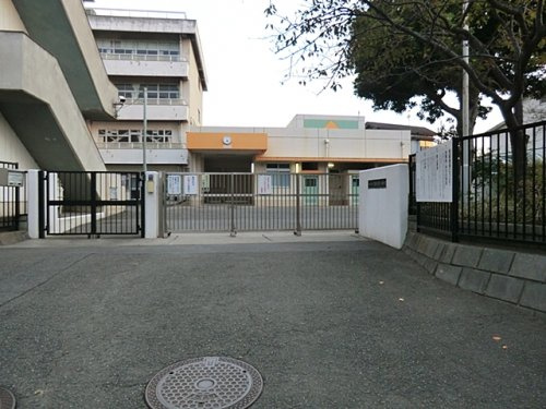 【小学校】横浜市立高舟台小学校まで806ｍ