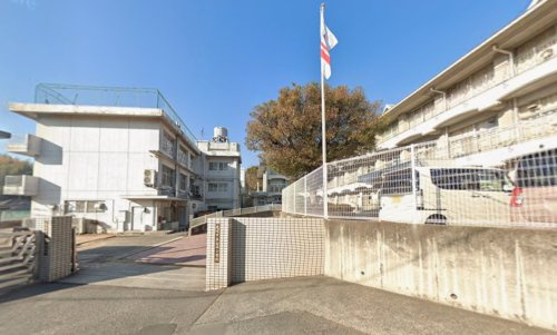 【小学校】山波小学校まで2201ｍ