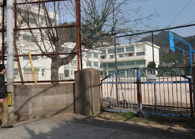 【中学校】両城中学校まで561ｍ