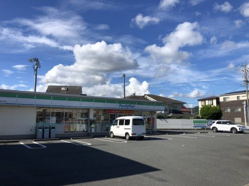 【コンビニエンスストア】ファミリーマート　静岡古庄店まで577ｍ