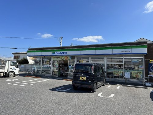 【コンビニエンスストア】ファミリーマート　東近江能登川店まで800ｍ