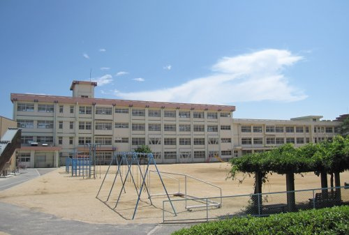 【小学校】明石市立大久保小学校まで1104ｍ