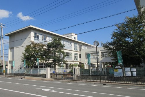 【小学校】城陽小学校まで1391ｍ