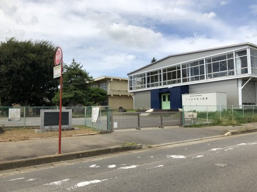【小学校】つくば市立谷田部小学校まで2200ｍ