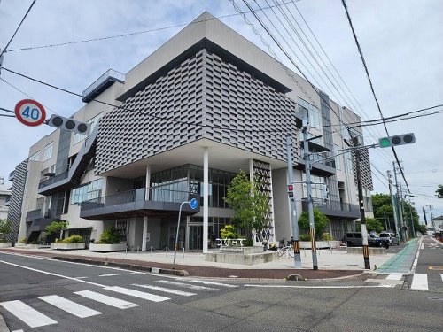 【市役所・区役所】つなーでまで731ｍ
