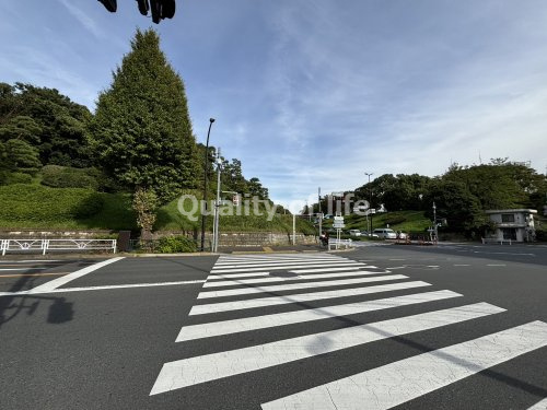 【公園】代々木公園　富ヶ谷門まで933ｍ
