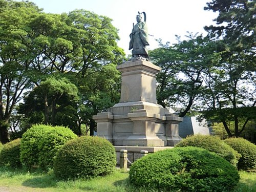 【公園】掃部山公園まで957ｍ