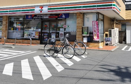 【コンビニエンスストア】セブンイレブン　飯能橋場店まで753ｍ