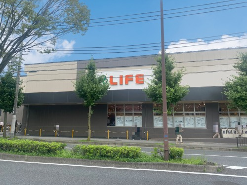 【スーパー】ライフ　松ケ崎店まで832ｍ