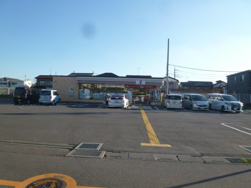 【コンビニエンスストア】セブンイレブン　越谷七左町7丁目店まで1054ｍ