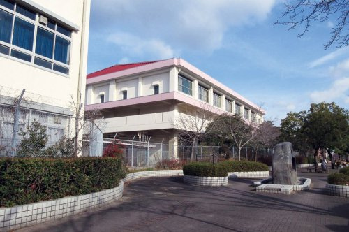 【中学校】高石市立高南中学校まで570ｍ