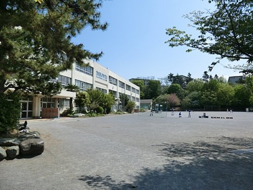 【小学校】町田市立鶴川第四小学校まで1837ｍ