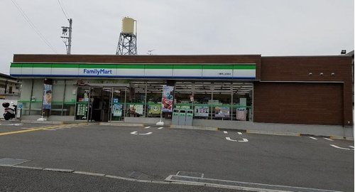 【コンビニエンスストア】ファミリーマート八幡男山金振店まで805ｍ
