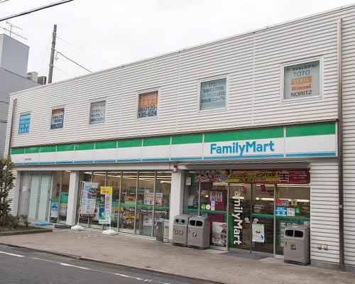 【コンビニエンスストア】ファミリーマート　目黒中町店まで133ｍ