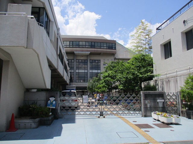 【小学校】西陣中央小学校まで405ｍ