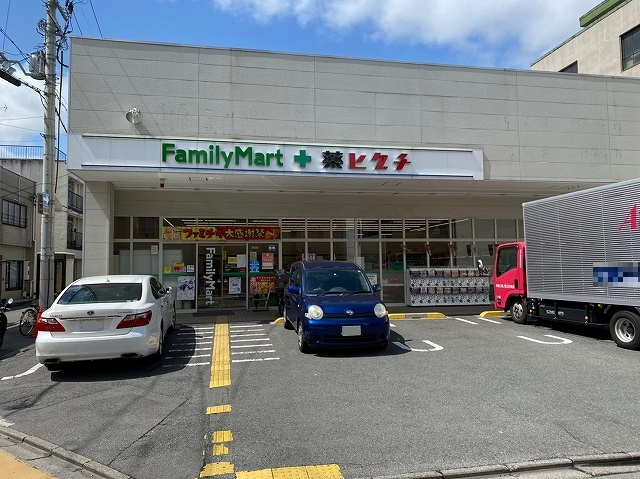 【コンビニエンスストア】ファミリーマート　薬ヒグチ西陣北店まで285ｍ
