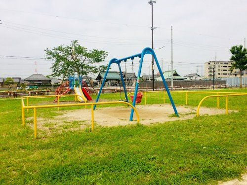 【公園】入谷鶴巻ゆうぐ公園まで492ｍ