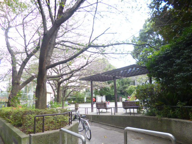 【公園】雑司が谷公園まで362ｍ
