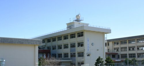 【中学校】高知市立三里中学校まで2320ｍ