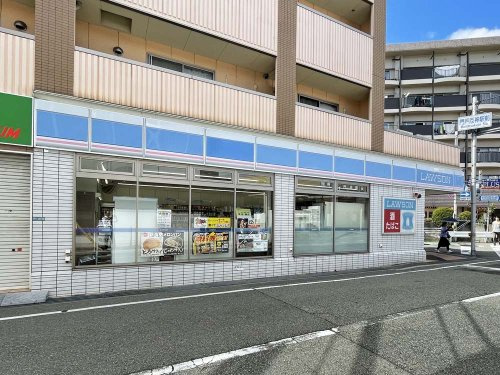 【コンビニエンスストア】ローソン　門戸厄神駅前店まで390ｍ