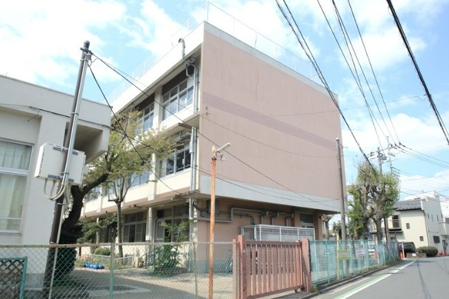 【小学校】片山小学校まで558ｍ