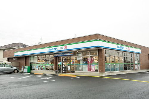 【スーパー】カスミ　ファミリーマートプラス八潮大原店まで584ｍ