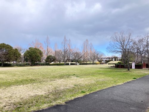 【公園】衣川緑地公園まで562ｍ