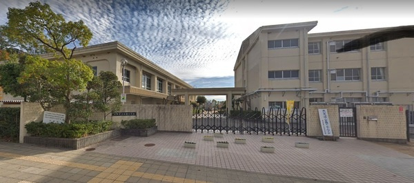 【小学校】川西市立北陵小学校まで1010ｍ