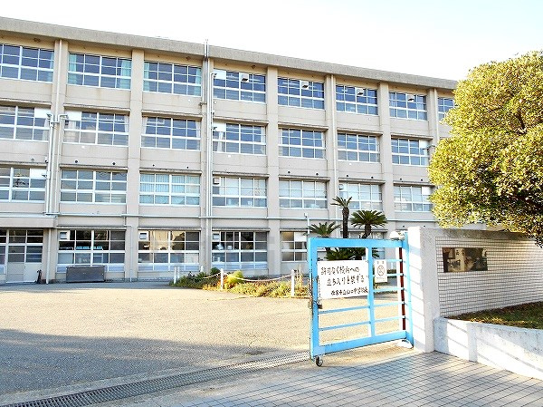 【中学校】西宮市立山口中学校まで1799ｍ