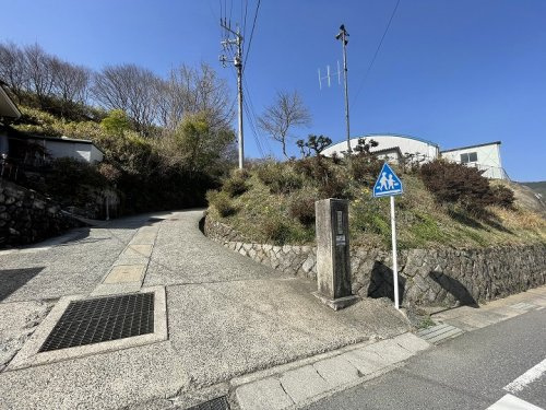 【中学校】砂谷中学校まで623ｍ