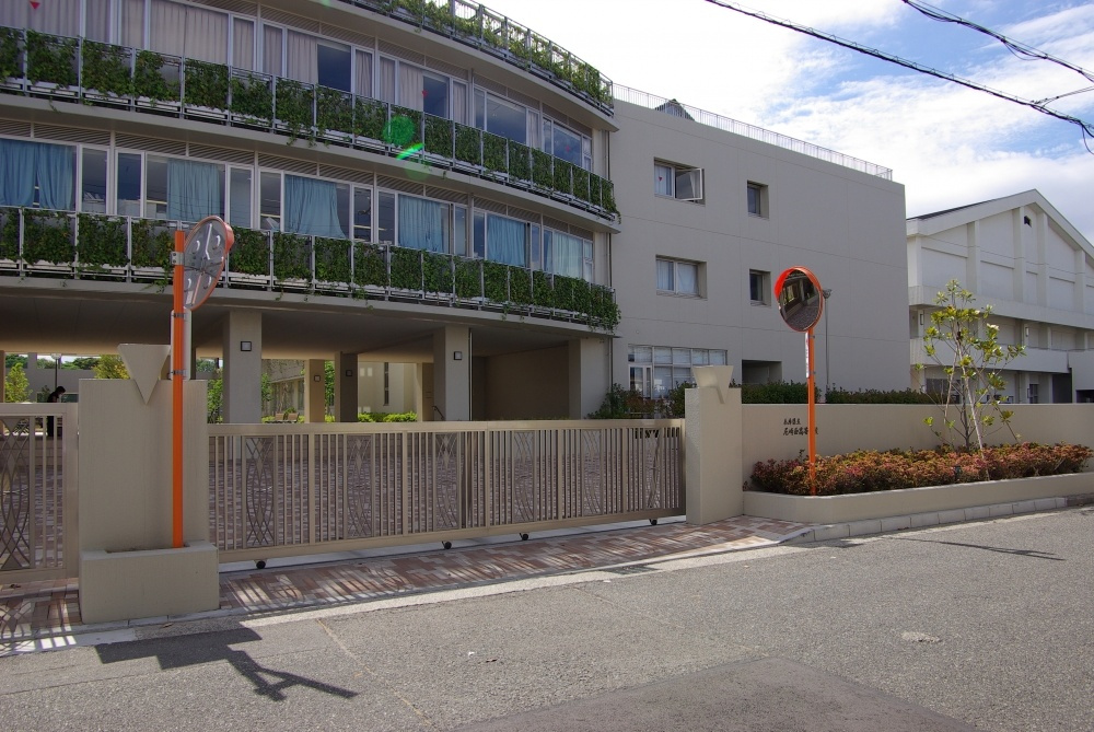 【高校】兵庫県立尼崎西高等学校まで688ｍ