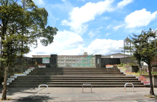 【中学校】鹿児島市立西紫原中学校まで2000ｍ