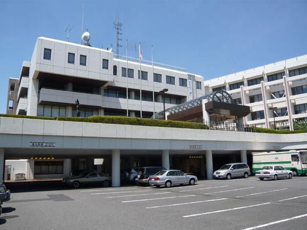 【市役所・区役所】多摩市役所まで510ｍ