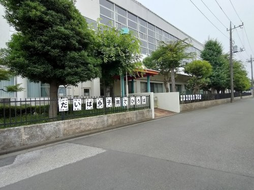 【図書館】八潮市立八幡図書館まで586ｍ
