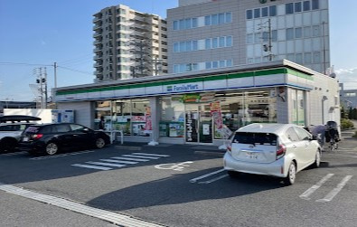 【コンビニエンスストア】ファミリーマート　西枇杷島警察署前店まで866ｍ