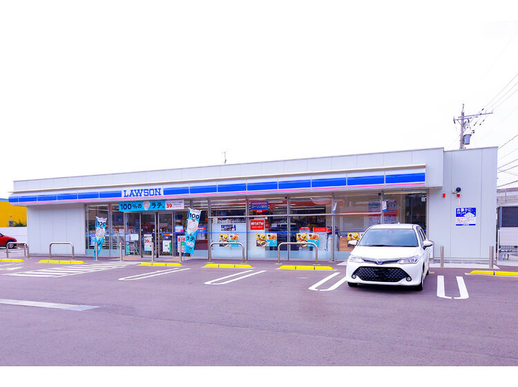 【コンビニエンスストア】ローソン　金沢法光寺店まで573ｍ