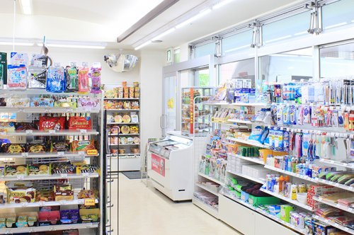 【コンビニエンスストア】ニューヤマザキデイリーストア　鶴川サナトリウム病院店まで2473ｍ