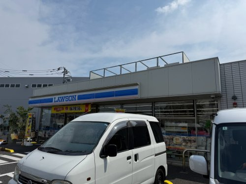 【コンビニエンスストア】ローソン　東大和新堀3丁目店まで359ｍ