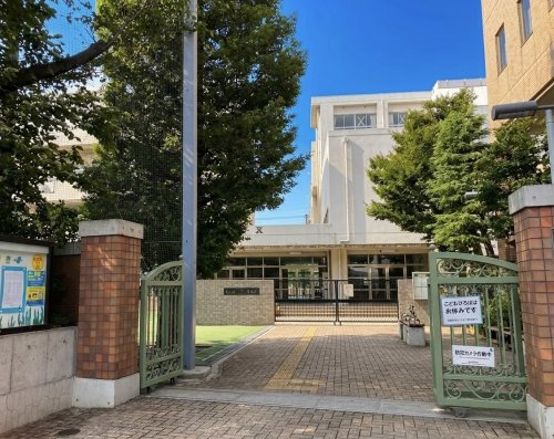 【小学校】文京区立窪町小学校まで350ｍ