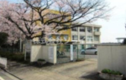 【小学校】日高市立　高根小学校まで1462ｍ